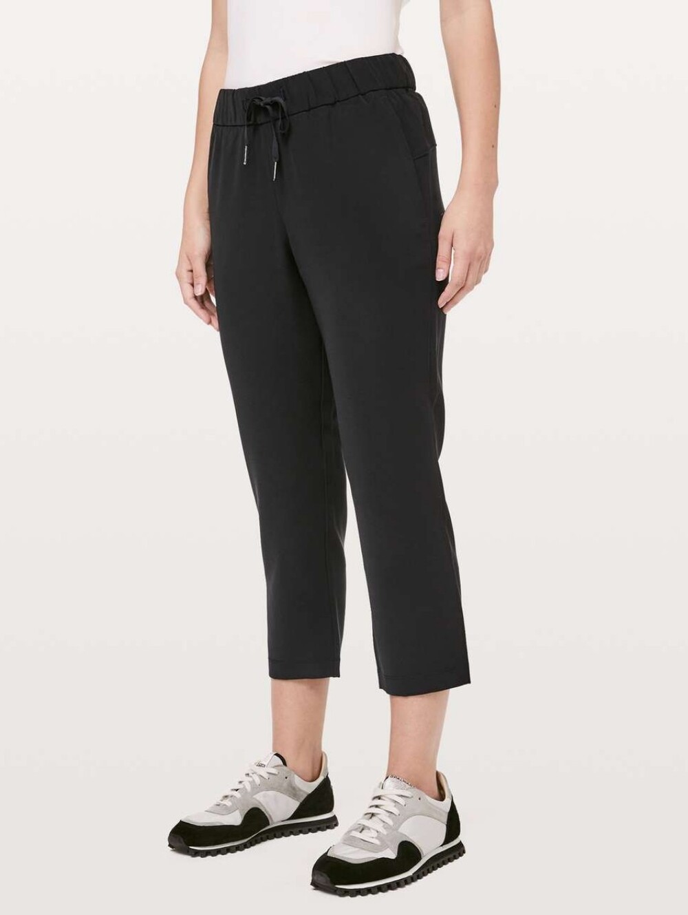 Lululemon On The Fly Crop *Woven 23"